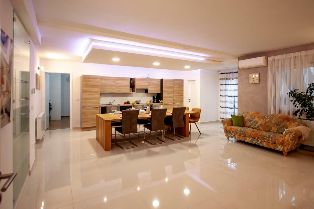 Apartman Nebo Πούλα Εξωτερικό φωτογραφία